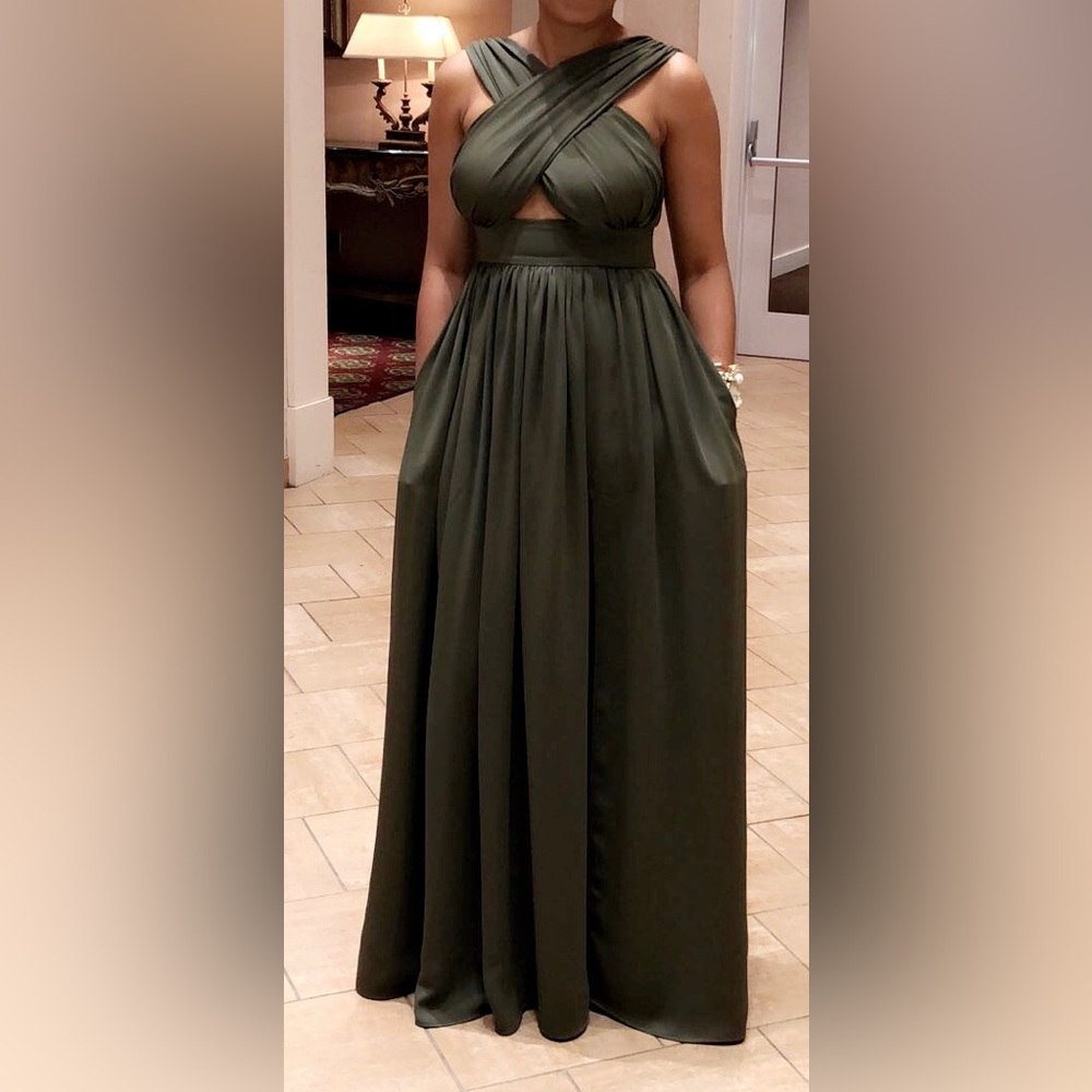 Olive green maxi dress with split. Portuguese brand Kaoâ.